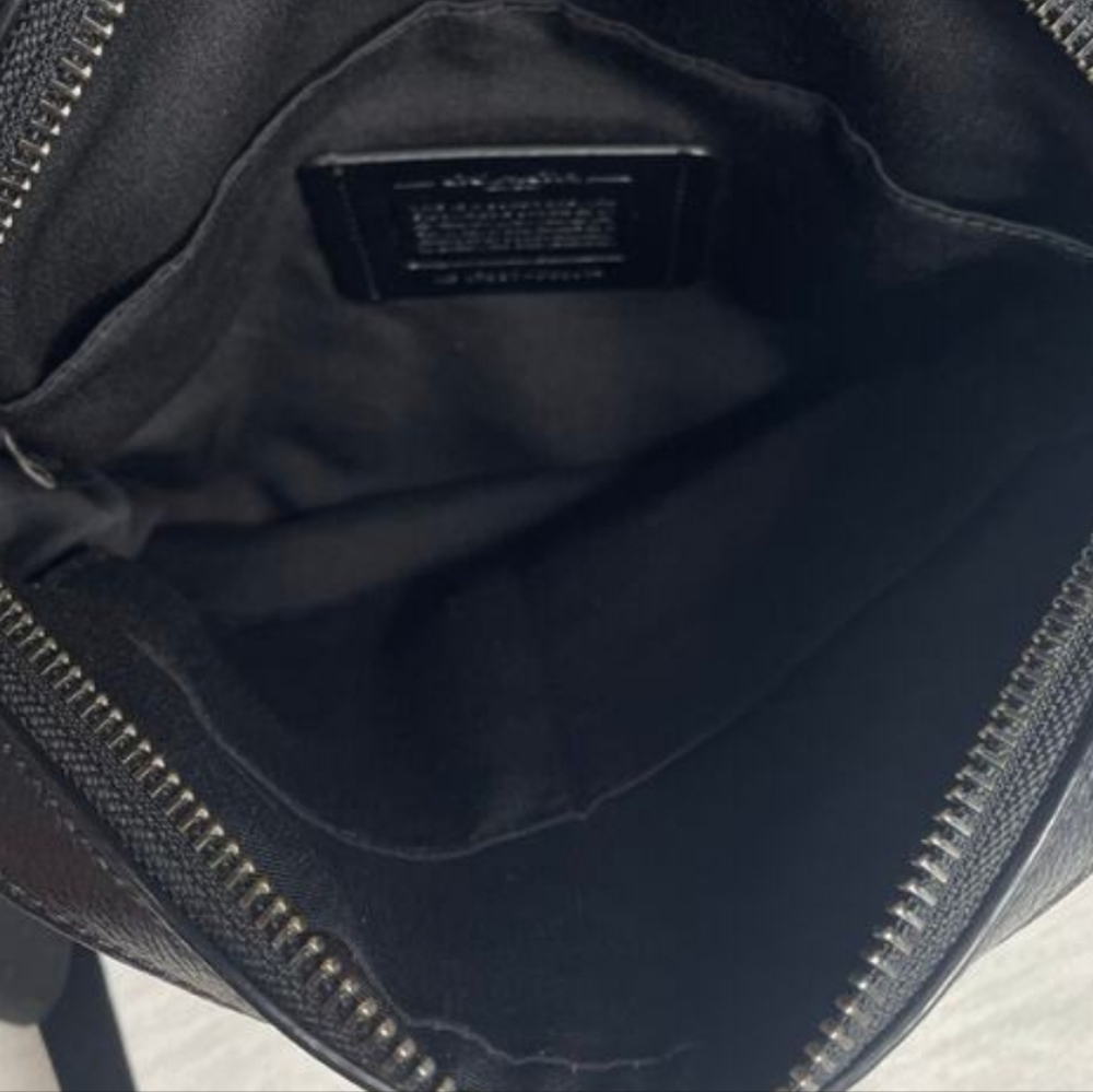 Coach Flight Black Pebbled Leather Messenger Crossbody LIKE NEW - Picture 8 of 8